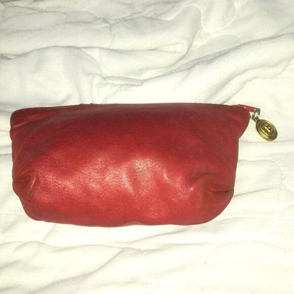 Gucci small leather clutch  